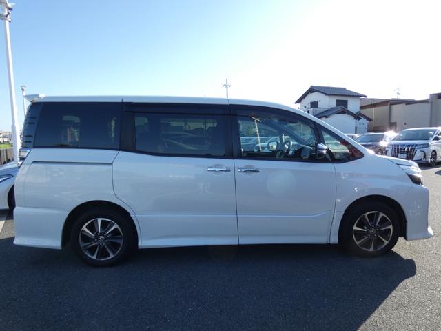 ヴォクシー ZS 煌II 両側パワスラ 純正9インチナビ フルセグ バックカメラ ETC 衝突軽減 レーンキープ クルコン ソナー LEDヘッドライト 前後ドラレコ プッシュスタート 純正16インチAW Bluetooth接続(31枚目)