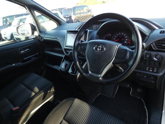 ヴォクシー ZS 煌II 両側パワスラ 純正9インチナビ フルセグ バックカメラ ETC 衝突軽減 レーンキープ クルコン ソナー LEDヘッドライト 前後ドラレコ プッシュスタート 純正16インチAW Bluetooth接続(43枚目)