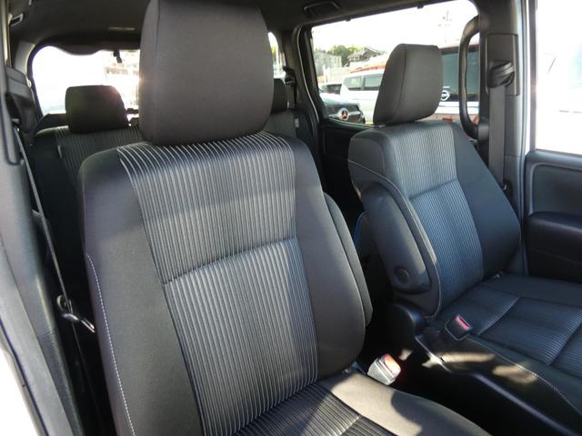 ヴォクシー ZS 煌II 両側パワスラ 純正9インチナビ フルセグ バックカメラ ETC 衝突軽減 レーンキープ クルコン ソナー LEDヘッドライト 前後ドラレコ プッシュスタート 純正16インチAW Bluetooth接続(44枚目)