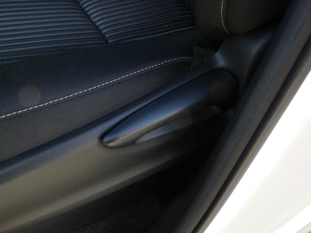 ヴォクシー ZS 煌II 両側パワスラ 純正9インチナビ フルセグ バックカメラ ETC 衝突軽減 レーンキープ クルコン ソナー LEDヘッドライト 前後ドラレコ プッシュスタート 純正16インチAW Bluetooth接続(52枚目)