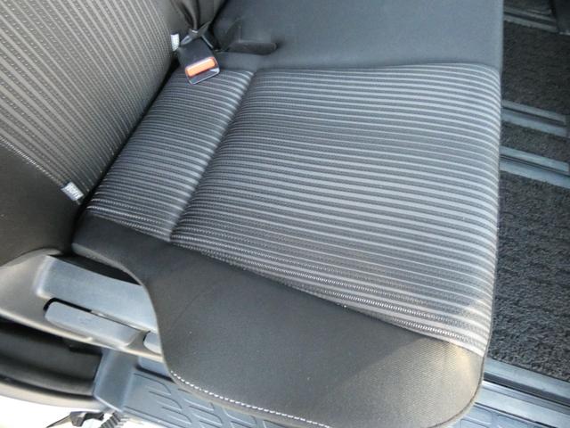 ヴォクシー ZS 煌II 両側パワスラ 純正9インチナビ フルセグ バックカメラ ETC 衝突軽減 レーンキープ クルコン ソナー LEDヘッドライト 前後ドラレコ プッシュスタート 純正16インチAW Bluetooth接続(68枚目)