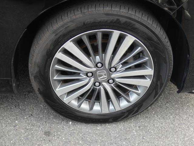 オデッセイ アブソルート・ホンダセンシング　後期　ホンダセンシング　両側パワースライドドア　Ｂカメラ　ＥＴＣ２．０　ドライブレコーダー　アイドリングストップ　オットマン　ＬＥＤヘッドランプ　ハーフレザーシート　パワーシート　純正１７インチＡＷ（33枚目）