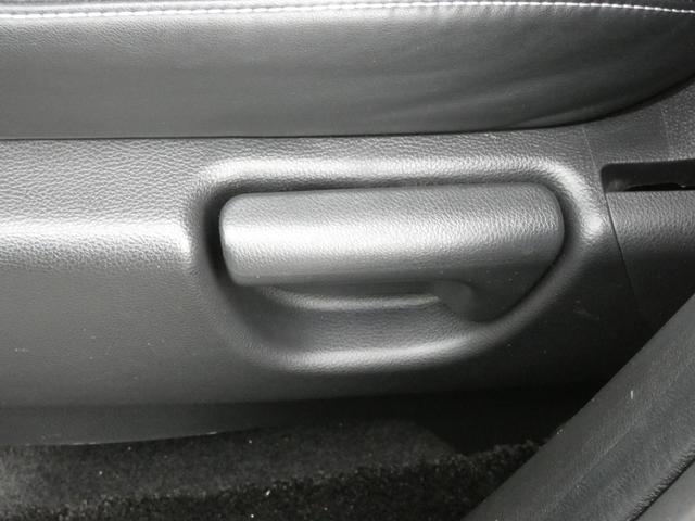 オデッセイ アブソルート・ホンダセンシング　後期　ホンダセンシング　両側パワースライドドア　Ｂカメラ　ＥＴＣ２．０　ドライブレコーダー　アイドリングストップ　オットマン　ＬＥＤヘッドランプ　ハーフレザーシート　パワーシート　純正１７インチＡＷ（53枚目）