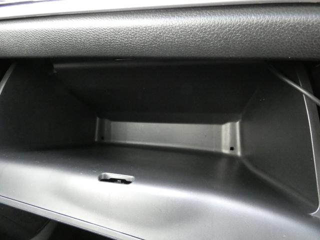 オデッセイ アブソルート・ホンダセンシング　後期　ホンダセンシング　両側パワースライドドア　Ｂカメラ　ＥＴＣ２．０　ドライブレコーダー　アイドリングストップ　オットマン　ＬＥＤヘッドランプ　ハーフレザーシート　パワーシート　純正１７インチＡＷ（66枚目）