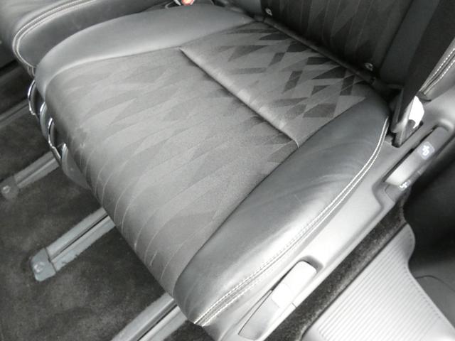 オデッセイ アブソルート・ホンダセンシング　後期　ホンダセンシング　両側パワースライドドア　Ｂカメラ　ＥＴＣ２．０　ドライブレコーダー　アイドリングストップ　オットマン　ＬＥＤヘッドランプ　ハーフレザーシート　パワーシート　純正１７インチＡＷ（74枚目）