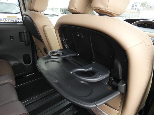 セレナ ハイウェイスターＧ　プロパイロットエディション　プロパイロット　エマージェンシーブレーキ　レーダークルーズコントロール　両側パワスラ　電動Ｐブレーキ　ハーフレザーシート　純正ナビ　フルセグ　バックカメラ　ＥＴＣ　ドラレコ　ＬＥＤヘッドランプ（11枚目）