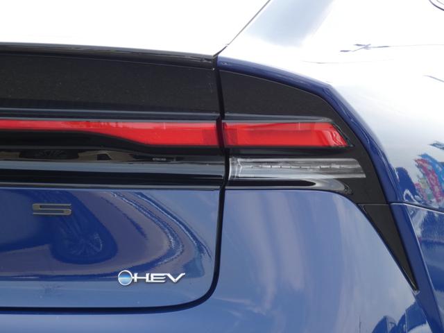 プリウス Z セーフティセンス トヨタチームメイト Bスポットモニター 12.3インチディスプレイオーディオ フルセグ ETC2.0 バックカメラ 革シート デジタルインナーミラー パワーバックドア ワンオーナー(28枚目)