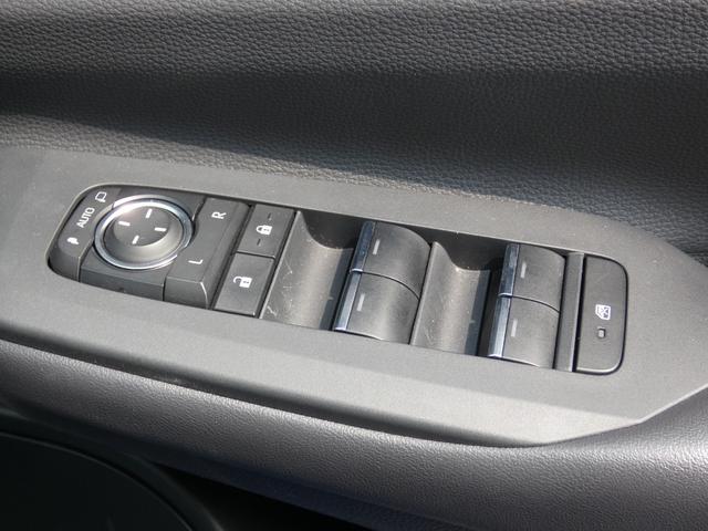 プリウス Z セーフティセンス トヨタチームメイト Bスポットモニター 12.3インチディスプレイオーディオ フルセグ ETC2.0 バックカメラ 革シート デジタルインナーミラー パワーバックドア ワンオーナー(49枚目)