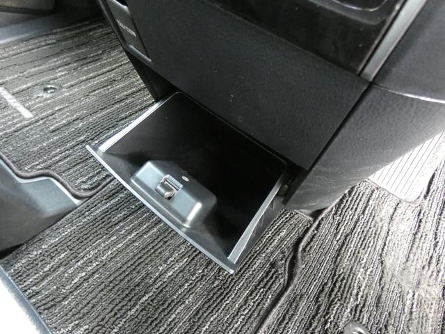 ヴェルファイア ２．５Ｚ　後期　セーフティセンス　後席モニター　両側電動スライドドア　２眼ＬＥＤヘッドランプ　純正ナビ　フルセグ　バックカメラ　ＥＴＣ　ドラレコ　ＨＤＭＩ　ソナー　リラックスキャプテンシート　純正１８インチＡＷ（58枚目）