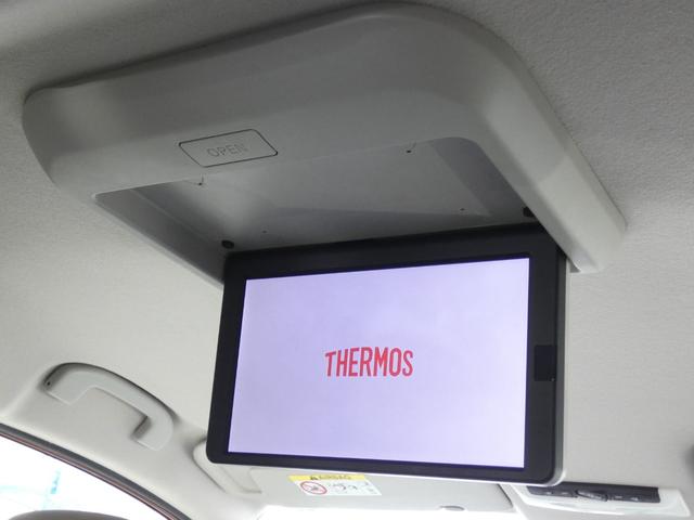 セレナ ｅ－パワー　ハイウェイスターＶ　後期　後席モニター　両側パワスラ　全方位運転支援システム　純正ナビ　フルセグ　ＥＴＣ　全周囲カメラ　ステアリングヒーター　シートヒーター　デジタルインナーミラー　ＢＳＭ　アダプティブＬＥＤヘッドランプ（4枚目）