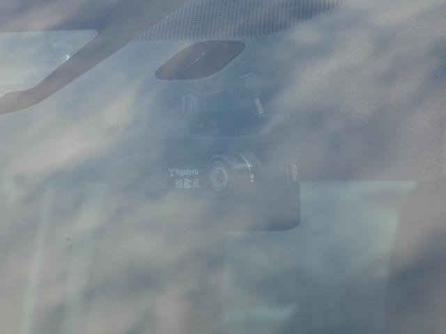 ヴォクシー ＺＳ　煌ＩＩ　両側パワスラ　ＡＬＰＩＮＥ１１型ナビ　フルセグ　バックカメラ　ＥＴＣ　セーフティセンス　プッシュスタート　ドラレコ　純正１６インチＡＷ　アイスト　ＬＥＤヘッドライト　オートハイビーム　禁煙車（8枚目）