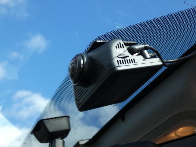 ヴォクシー ＺＳ　両側パワースライドドア　後席モニター　純正ナビ　フルセグ　ＥＴＣ　バックカメラ　ドライブレコーダー　ＬＥＤヘッドランプ　サンルーフ　ガラスルーフ　純正１６インチナビ　禁煙車（10枚目）