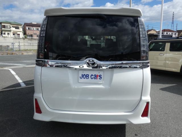 ヴォクシー ＺＳ　両側パワースライドドア　後席モニター　純正ナビ　フルセグ　ＥＴＣ　バックカメラ　ドライブレコーダー　ＬＥＤヘッドランプ　サンルーフ　ガラスルーフ　純正１６インチナビ　禁煙車（17枚目）