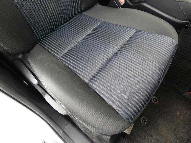 ヴォクシー ＺＳ　両側パワースライドドア　後席モニター　純正ナビ　フルセグ　ＥＴＣ　バックカメラ　ドライブレコーダー　ＬＥＤヘッドランプ　サンルーフ　ガラスルーフ　純正１６インチナビ　禁煙車（45枚目）