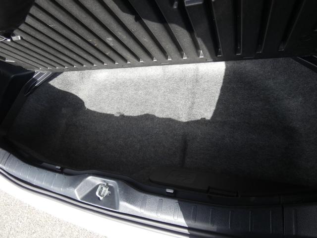 ヴォクシー ＺＳ　両側パワースライドドア　後席モニター　純正ナビ　フルセグ　ＥＴＣ　バックカメラ　ドライブレコーダー　ＬＥＤヘッドランプ　サンルーフ　ガラスルーフ　純正１６インチナビ　禁煙車（80枚目）