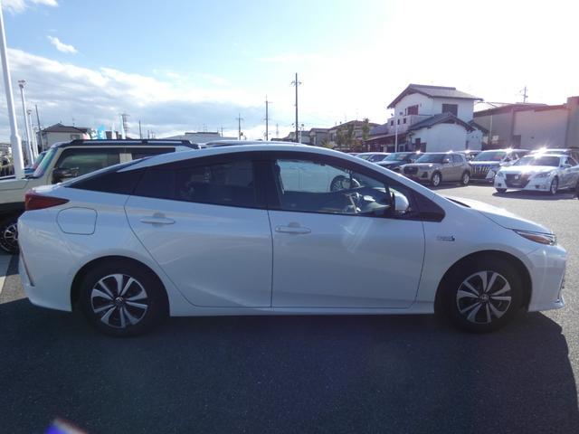 中古車は早い者勝ちです。少しでも気になるお車があればお気軽にお問合せください。