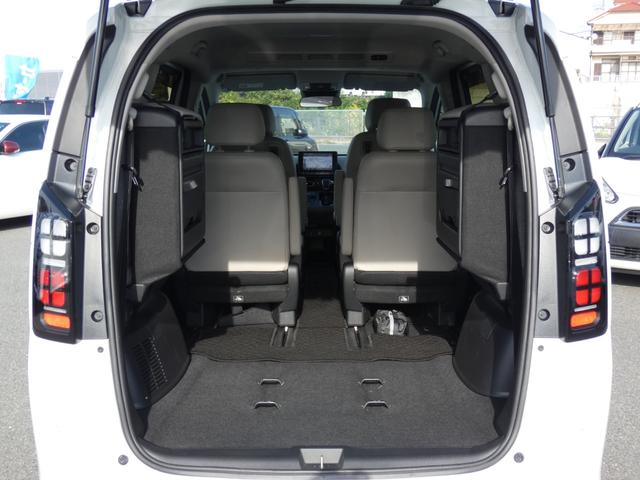 フリード e:HEVエアー EX ホンダセンシング 両側パワースライドドア ハーフレザーシート シートヒーター フルLEDヘッドランプ メモリーナビ フルセグ バックカメラ 純正15インチAW ウォークスルー 禁煙車 スマートキー(12枚目)