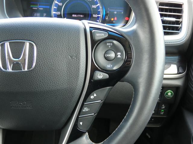 オデッセイハイブリッド ハイブリッドアブソルート・EXホンダセンシング ホンダセンシング 両側電動スライドドア 後席モニター Bスポットモニター ハーフレザーシート 純正ナビ フルセグ 全周囲カメラ ETC LEDヘッドランプ 純正17インチAW パワーシート オットマン(5枚目)