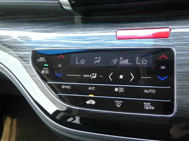 オデッセイハイブリッド ハイブリッドアブソルート・EXホンダセンシング ホンダセンシング 両側電動スライドドア 後席モニター Bスポットモニター ハーフレザーシート 純正ナビ フルセグ 全周囲カメラ ETC LEDヘッドランプ 純正17インチAW パワーシート オットマン(8枚目)