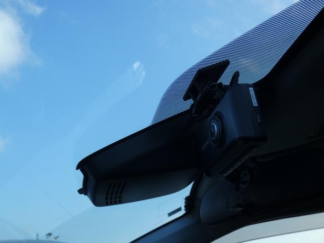 シエンタ ハイブリッドＧ　クエロ　後期　セーフティセンス　両側電動スライドドア　クルーズコントロール　ハーフレザーシート　純正９インチナビ　フルセグ　バックカメラ　ＥＴＣ２．０　ドラレコ　ＬＥＤヘッドランプ　純正１５インチＡＷ　ソナー（11枚目）