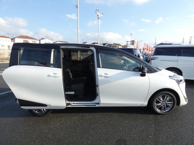 シエンタ ハイブリッドＧ　クエロ　後期　セーフティセンス　両側電動スライドドア　クルーズコントロール　ハーフレザーシート　純正９インチナビ　フルセグ　バックカメラ　ＥＴＣ２．０　ドラレコ　ＬＥＤヘッドランプ　純正１５インチＡＷ　ソナー（15枚目）