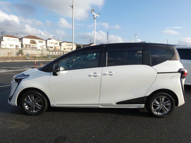 シエンタ ハイブリッドＧ　クエロ　後期　セーフティセンス　両側電動スライドドア　クルーズコントロール　ハーフレザーシート　純正９インチナビ　フルセグ　バックカメラ　ＥＴＣ２．０　ドラレコ　ＬＥＤヘッドランプ　純正１５インチＡＷ　ソナー（42枚目）