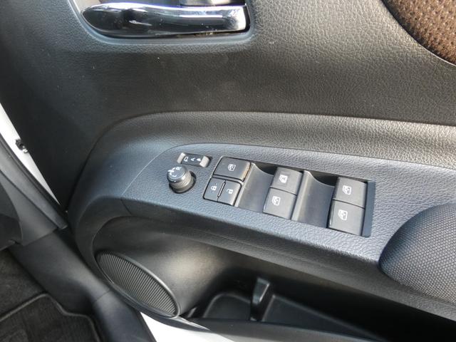 シエンタ ハイブリッドＧ　クエロ　後期　セーフティセンス　両側電動スライドドア　クルーズコントロール　ハーフレザーシート　純正９インチナビ　フルセグ　バックカメラ　ＥＴＣ２．０　ドラレコ　ＬＥＤヘッドランプ　純正１５インチＡＷ　ソナー（55枚目）