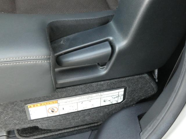 シエンタ ハイブリッドＧ　クエロ　後期　セーフティセンス　両側電動スライドドア　クルーズコントロール　ハーフレザーシート　純正９インチナビ　フルセグ　バックカメラ　ＥＴＣ２．０　ドラレコ　ＬＥＤヘッドランプ　純正１５インチＡＷ　ソナー（72枚目）