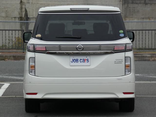 エルグランド ２５０ハイウェイスターＳ　アーバンクロム　後期　両側パワスラ　ハーフレザーシート　クルーズコントロール　全周囲カメラ　カーウイングス対応ＨＤＤナビ　フルセグ　ドラレコ　ＥＴＣ　ＤＶＤ　ＬＥＤヘッドランプ　純正１８インチＡＷ　前後ソナー（16枚目）