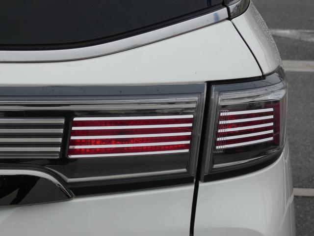 エルグランド ２５０ハイウェイスターＳ　アーバンクロム　後期　両側パワスラ　ハーフレザーシート　クルーズコントロール　全周囲カメラ　カーウイングス対応ＨＤＤナビ　フルセグ　ドラレコ　ＥＴＣ　ＤＶＤ　ＬＥＤヘッドランプ　純正１８インチＡＷ　前後ソナー（27枚目）