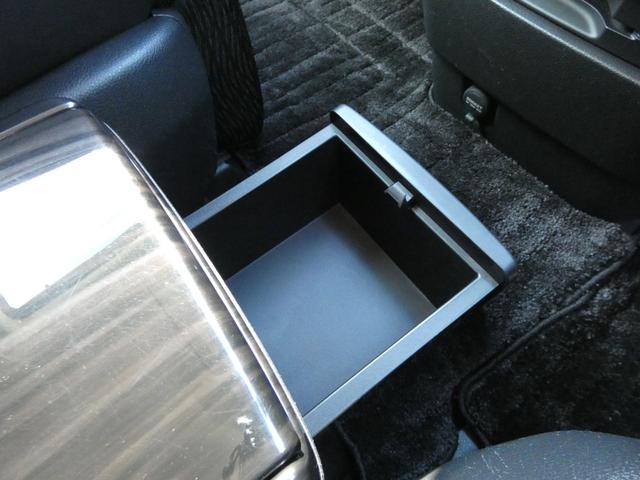 エルグランド ２５０ハイウェイスターＳ　アーバンクロム　後期　両側パワスラ　ハーフレザーシート　クルーズコントロール　全周囲カメラ　カーウイングス対応ＨＤＤナビ　フルセグ　ドラレコ　ＥＴＣ　ＤＶＤ　ＬＥＤヘッドランプ　純正１８インチＡＷ　前後ソナー（53枚目）