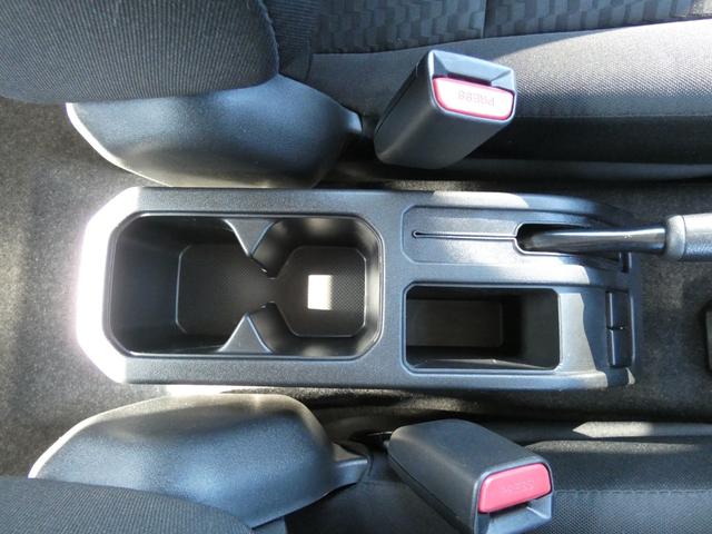 ジムニー ＸＧ　４ＷＤ　メモリーナビ　フルセグ　ＤＶＤ　Ｂｌｕｅｔｏｏｔｈ　ダウンヒルアシスト　ワンオーナー　アイドリングストップ　オートライト　純正１５インチＡＷ（6枚目）
