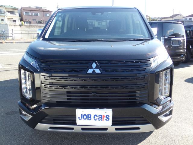 デリカＤ：５ Ｐ　両側パワスラ　１０．１型ナビ　フルセグ　ＥＴＣ　レーダークルーズ　衝突軽減　ＢＳＭ　パワーバックドア　パワーシート　純正１８インチＡＷ　ステアリングヒーター　シートヒーター　ドラレコ　プッシュスタート（13枚目）