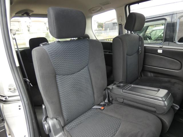 セレナ ２０Ｓ　純正ナビ　フルセグ　ＥＴＣ　ドライブレコーダー　クルーズコントロール　ロールサンシェード　オートライト　禁煙車（7枚目）