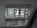 フリード クロスター　両側パワースライドドア　ホンダセンシング　前後ソナー　ＬＥＤヘッドランプ　シートヒーター　ハーフレザーシート　純正１５インチＡＷ　ワンオーナー　禁煙車（4枚目）