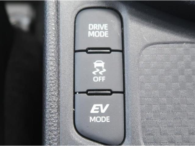 ヤリスクロス ハイブリッドＺ　サイドエアバック　誤発進抑制装置　ＥＴＣ付き　１オーナー車　イモビライザ　バックモニタ－　ＡＷ　運転席Ｐシート　クルーズコントロール　横滑り防止装置　助手席エアバッグ　キーレススタート　テレビ　エアロ（24枚目）