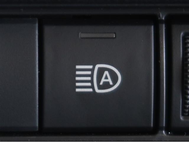 プリウス Ｚ　リアカメラ　プリクラッシュ　ＰＷシート　ＡＣ１００Ｖ電源　ＬＥＤランプ　オートクルーズ　アルミホイール　ドライブレコーダ　ＡＣ　運転席エアバッグ　横滑り防止装置　ＥＴＣ付　盗難防止システム　ＴＶ（13枚目）