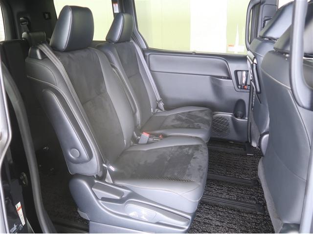 ヴォクシー ハイブリッドＺＳ　煌ＩＩＩ　アイドリングストップ　地デジＴＶ　リヤカメラ　１オナ車　Ｗエアコン　スマートキー　ＤＶＤ再生可　クルコン　ＶＳＣ　キーレス　アルミホイール　ナビ＆ＴＶ　ＬＥＤヘッドランプ　ＥＴＣ　３列シート　ＡＢＳ（28枚目）