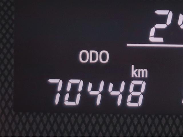 シエンタ Ｘ　ＥＴＣ装備　バックガイドモニター　運転席助手席エアバック　マニュアルエアコン　１オーナー　キーフリーシステム　アイドルストップ　メモリーナビゲーション　横滑防止装置　エアバック付き　ワンセグＴＶ（8枚目）