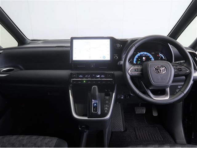 ヴォクシー ハイブリッドS-Z パワーウィンドウ DVD再生機能 インテリキー 横滑防止装置 地デジTV アクティブクルーズコントロール 1オナ フルオートエアコン リアカメラ エアバッグ 寒冷地仕様 ABS 100V充電 ナビTV(7枚目)