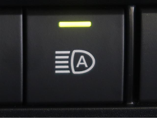 ヴォクシー ハイブリッドS-Z パワーウィンドウ DVD再生機能 インテリキー 横滑防止装置 地デジTV アクティブクルーズコントロール 1オナ フルオートエアコン リアカメラ エアバッグ 寒冷地仕様 ABS 100V充電 ナビTV(16枚目)