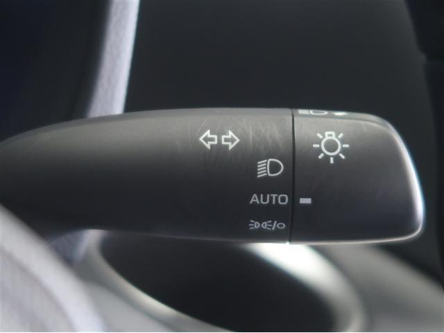 ヴォクシー ハイブリッドS-Z パワーウィンドウ DVD再生機能 インテリキー 横滑防止装置 地デジTV アクティブクルーズコントロール 1オナ フルオートエアコン リアカメラ エアバッグ 寒冷地仕様 ABS 100V充電 ナビTV(24枚目)