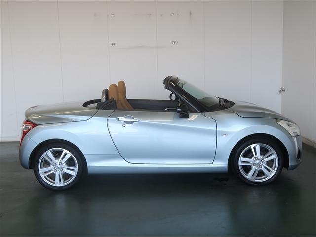 小型車だけどカッコイイ！お手頃価格で入庫しました。