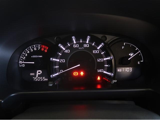 とっても見易いメーターです。夜間時はラグジュアリーな気分にさせてくれる照明が魅力ですので、夜のドライブも楽しみになりますよ♪