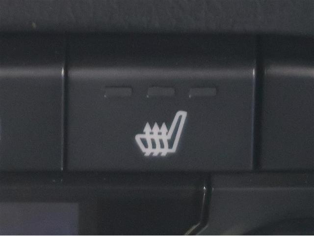 シートヒーター付きです。寒い日も快適なドライブが楽しめます♪