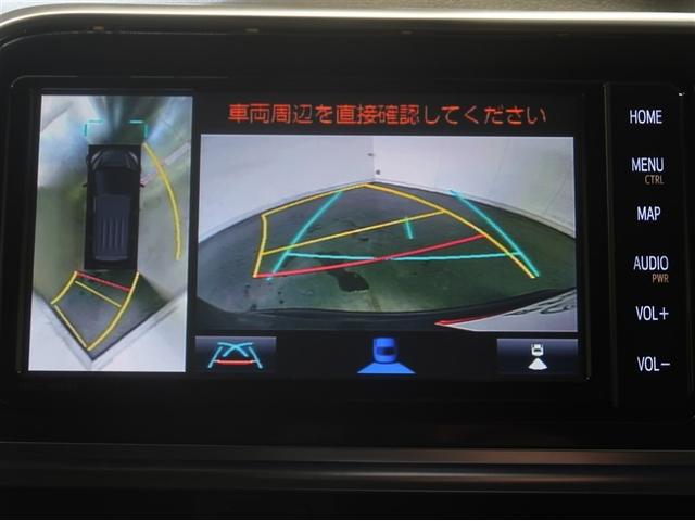 パノラミックビューモニター付きです。車両を上から見た様な映像をディスプレイオーディオ画面に表示。運転席からの目視だけでは見にくい、車両周辺の状況をリアルタイムでしっかり確認出来ます。