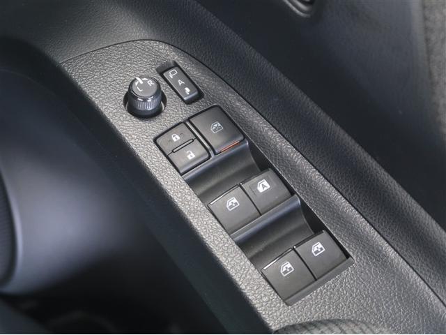 電動格納＆ミラー角度調整機能付きです。