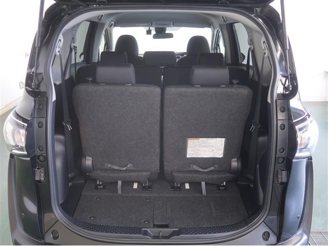 ラゲージスペースの開口部が広く、荷物の積み下ろしが楽々行えます♪