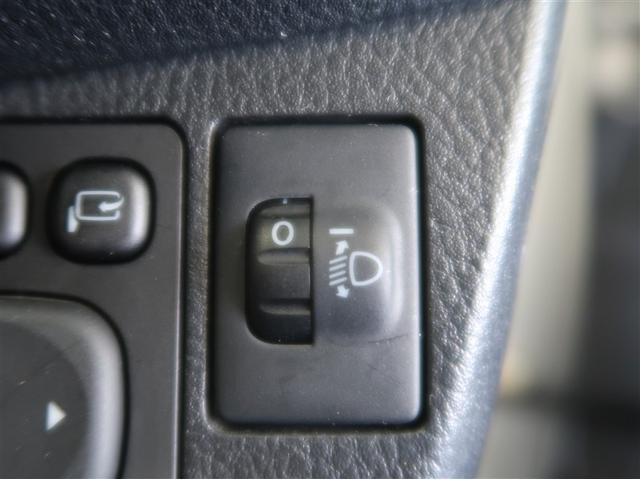 ヴィッツ Ｆ　アイドリングストップ車　パワーウィンドウ　エアバック　Ｗエアバック　エアコン　横滑り防止装置　キーレスキー　パワステ　ＡＢＳ　ミュージックプレイヤー接続可　ワンオーナー（16枚目）