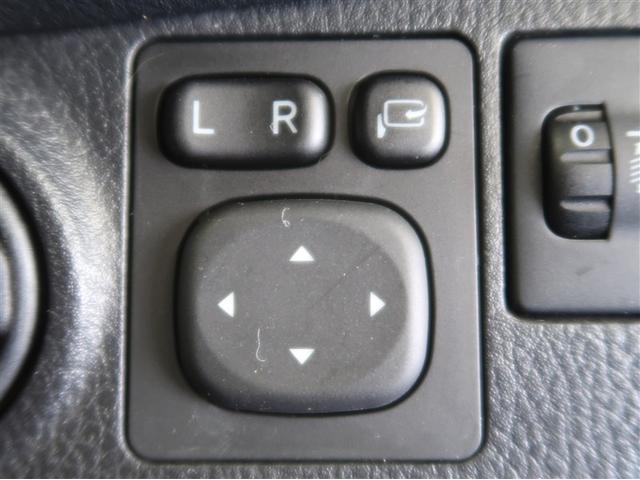 ヴィッツ Ｆ　アイドリングストップ車　パワーウィンドウ　エアバック　Ｗエアバック　エアコン　横滑り防止装置　キーレスキー　パワステ　ＡＢＳ　ミュージックプレイヤー接続可　ワンオーナー（17枚目）